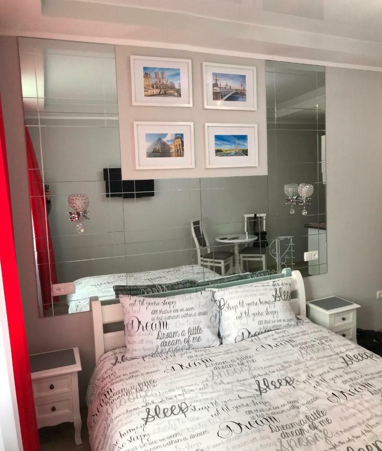 Apartment Studio Paris 51 Ирпин Екстериор снимка